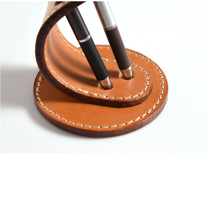 Soporte de Escritorio para Bolígrafos 3D, Organizador de Cuero Hecho a Mano para Oficina, Exhibidor y Almacenamiento para Plumas Estilográficas - Product Image 3