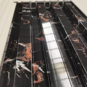 Precio <span class=keywords><strong>barato</strong></span> WPC paneles de pared estriados decorativos negro oro persiana de techo Interior PVC WPC paneles de pared LED función impermeable - Product Image 3