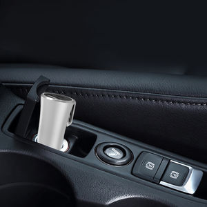 Cargador <span class=keywords><strong>de</strong></span> coche <span class=keywords><strong>de</strong></span> carga rápida dual PD 27W Cargador <span class=keywords><strong>de</strong></span> coche USB con martillo <span class=keywords><strong>de</strong></span> seguridad y <span class=keywords><strong>cortador</strong></span> <span class=keywords><strong>de</strong></span> seguridad - Product Image 3