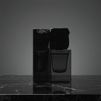 Flacon de parfum carré en verre transparent vide personnalisé en gros 50 ml avec bouchon en pierre de jade de haute qualité pour sérum de soin et diffuseur à bâtonnets