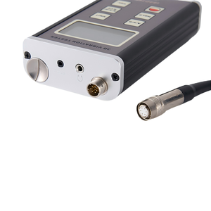 Analyseur de vibrations de roulements numérique portable VM-6380 avec protection IP65, garantie 1 an, alimenté par batterie - Product Image 3