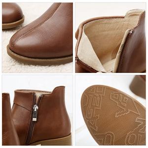 Bottines Chelsea en cuir de vache véritable pour femmes, doublées de polaire, avec fermeture éclair, semelle souple et confortable, talon épais, automne/hiver, pour femmes d'âge moyen - Product Image 5