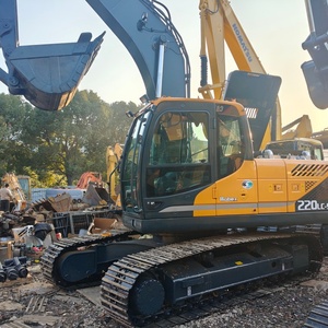 Transport gratuit d'excavatrices hydrauliques sur chenilles d'occasion Hyundai 22 tonnes 220LC-9S, adaptées aux grands chantiers de construction - Product Image 1