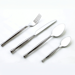 Ensemble de couverts modernes en acier inoxydable, finition miroir haute brillance, résistant à la rouille, pour mariage, comprenant fourchette, couteau et cuillère - Product Image 1