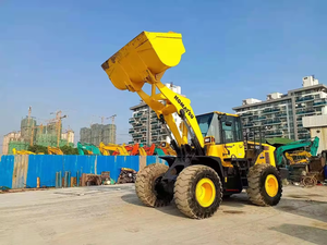 Mini-chargeuse sur pneus d'occasion Komatsu WA380-3 à bas prix pour fermes, exportation d'origine Chine, 3 tonnes avec moteur - Product Image 1