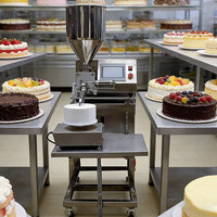 Machine à enrober les gâteaux et les crèmes entièrement automatique et puissante de 1000W ZD200-FB avec fonction d'aspiration inversée, pression d'air de 0,5-0,7Mpa
