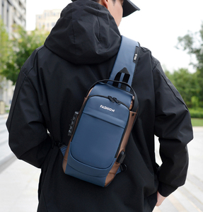 Bolsos de Pecho para Hombre, Nuevos, Modernos, para Viajes, Deportes al Aire Libre, Correr, Caminar, con USB - Product Image 4