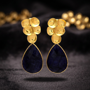 Pendientes Étnicos Hechos a Mano de Latón con Baño de Oro de 14k y Engaste de Garra, de la India (Rajasthan) - Product Image 3
