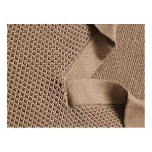 T-shirt pour homme en coton 100% uni, col en V, tricoté, doux, respirant, décontracté, de qualité supérieure, confortable, léger et tendance - Product Image 5