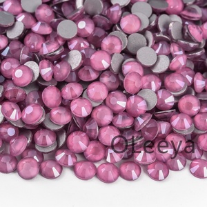 Strass en verre en gros pour l'art des ongles, strass à dos plat non thermocollants pour ongles et gobelets - Product Image 3