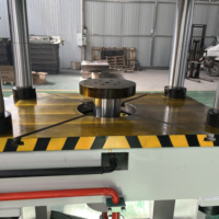 Presse hydraulique à quatre colonnes et trois poutres pour la fabrication de briques de sel, engrenages et compactage de poudre