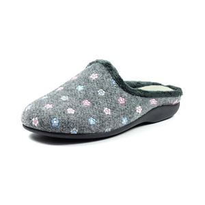 New Styles Thick Soled Indoor Outdoor Flower Embroidered <strong>Felt</strong> Women <strong>slippers</strong> - Product Image 1