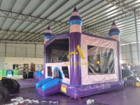 Maison de rebond d'arrière-cour violette avec toboggan gonflable commercial Combo château sautant trampoline gonflable avec toboggan