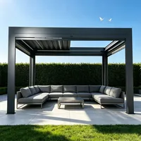 Gazebo extérieur motorisé rétractable en alliage d'aluminium avec toit à lames, résistant aux UV, structure robuste avec revêtement en poudre pour la détente en extérieur
