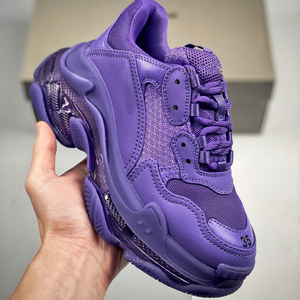 2026 Chaussures de sport triples en cuir de luxe de créateur de premier plan, originales, célèbres et tendance, pour la marche décontractée - Product Image 1