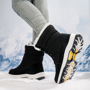 <span class=keywords><strong>Bottes</strong></span> de loisirs d'hiver chaudes de haute qualité à la mode en <span class=keywords><strong>gros</strong></span> <span class=keywords><strong>bottes</strong></span> de neige chaudes antidérapantes pour femmes - Product Image 4