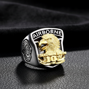 Bague Aigle Airborne 101e en acier inoxydable 316 étanche bicolore pour homme, argent/or, bijoux esthétiques audacieux et masculins AIRBORNE - Product Image 1