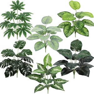 Bouquet de plantes vertes artificielles 30cm-100cm Feuilles de Monstera en plastique PU Décorations de mariage - Product Image 1