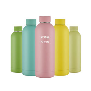 Bouteille d'eau sport en acier inoxydable à double paroi isolée sous vide de 500 ml avec logo personnalisé, à petite ouverture, finition caoutchoutée givrée - Product Image 1