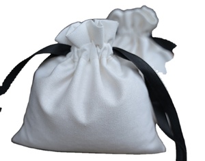Sacs cadeaux personnalisés en coton avec logo sur mesure, sacs à cordon pour savon et bougies, en tissu toile, pour petites entreprises - Product Image 1