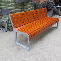 Banc de jardin en bois de style moderne 2021
