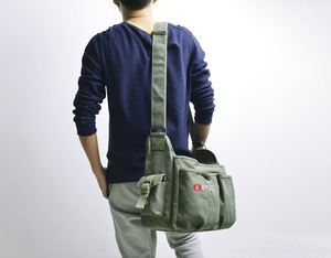Bolso Bandolera Retro de Lona para Hombre, Estilo Casual Vintage, con Botones Bordados, Ligero, para Verano - Product Image 4