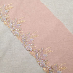 Tissu en maille soluble dans l'eau rose de 17 cm avec bordure en dentelle brodée pour des accents de décoration intérieure luxueux sur les vêtements - Product Image 2