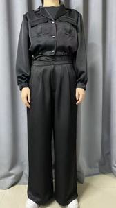 Conjunto Musulmán de Dos Piezas YXO017 - Camisa con Bolsillos Personalizada y Pantalones Anchos, Ropa Islámica para Mujer con Hiyab de Chifón a Juego - Product Image 4