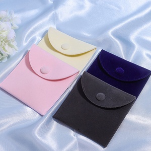 Bolsa de Joyería de Terciopelo Biodegradable Personalizada, con Botón y Cordón, para Regalo, Acolchado para Contenedor de Joyas - Product Image 3