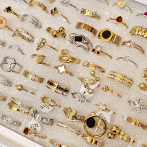1000 Estilos Diferentes de Pendientes de Moda Vintage con Circonita, Pendientes de Aro de Acero Inoxidable Chapados en Oro de 18K, Personalizados con Textura - Product Image 3