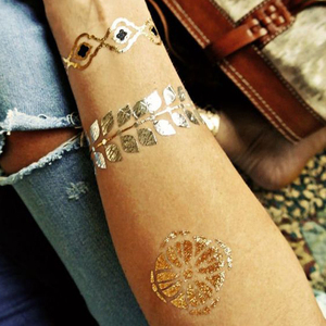 <span class=keywords><strong>Tatuaggi</strong></span> Temporanei Personalizzati Impermeabili Dorati Lucidi per la Stagione di Laurea, Adesivi per <span class=keywords><strong>Tatuaggi</strong></span> per Corpo <span class=keywords><strong>e</strong></span> Braccia per Uomini <span class=keywords><strong>e</strong></span> Donne - Product Image 1