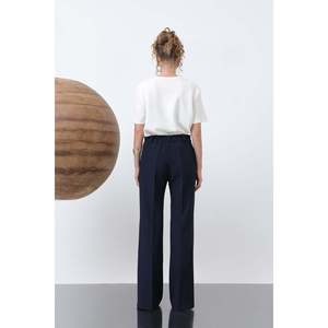 Pantalon décontracté côtelé pour femme Puane - Élégant pantalon bleu marine pour tous les jours - Product Image 3