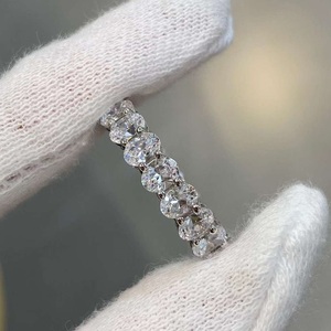 Bague tendance prête à être expédiée, moissanite VVS, plaqué or, argent sterling 925, passe le testeur de diamant, certificat GRA, sertissage griffe. - Product Image 4