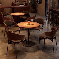 Ensemble table et chaises de restaurant moderne minimaliste en bois massif et structure en fer, banquette de salle à manger pour usage commercial, mobilier de restaurant