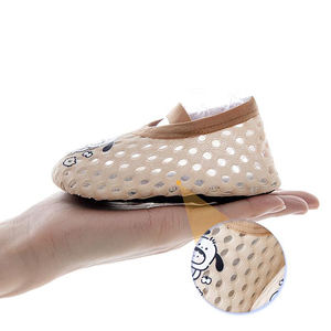 Chaussettes de sol pour enfants Chaussures pour tout-petits bébé Chaussettes antidérapantes pour enfants - Product Image 4