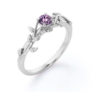 Bague de fiançailles vintage en améthyste taille baguette, pierre de naissance violette, 13 ans d'expérience, plaqué or - Product Image 2