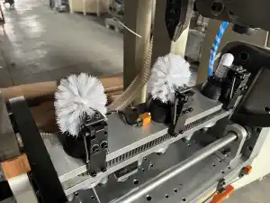 Machine à brosser les cuvettes de toilettes en plastique 4 axes pour le nettoyage de salles de bains personnalisée - Product Image 3