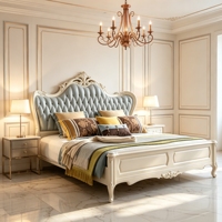 Cadre de lit maîtresse Provincial Manor avec panneau en bois encastré, pied de lit bas et capitonnage, mobilier de chambre de luxe