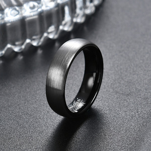 Anillo de Acero de Tungsteno de Dos Tonos de 8 mm, Acabado Esmerilado en Oro Negro, Anillo de Boda para Hombre, Diseño Geométrico Minimalista - Product Image 2