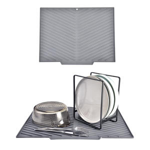 แผ่นรองน้ำหยดทรงสี่เหลี่ยมสีเทาสำหรับอ่างล้างจานในครัว ป้องกันการลื่นไถล พร้อมลายทาง สำหรับใช้บนเคาน์เตอร์ - Product Image 5