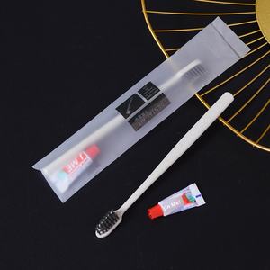 Ensemble de masques souples jetables en plastique pour hôtel, articles de toilette de luxe écologiques pour <span class=keywords><strong>chambre</strong></span>, bonnet de douche, brosse à dents portable pour voyage <span class=keywords><strong>d</strong></span>'affaires - Product Image 3