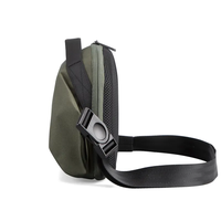 Vente en gros de sac ceinture banane étanche écologique sac de taille extérieur sac à bandoulière élégant vert armée sac banane pour hommes