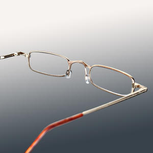 Coussinets de nez en plastique antidérapants Keyou pour lunettes de lecture, type insert, pour visages ovales, design uni, référence 29 - Product Image 5