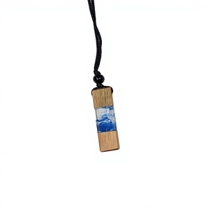 Collar Colgante de Madera Natural y Resina con Efecto Océano Azul, Engaste de Bisel, Moderno para Regalo, Uso Diario, Collar con Patrón de Mármol - Product Image 5