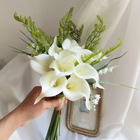 Bouquets de fleurs artificielles Calla Lily classiques européennes, modernes et romantiques pour décorations de centre de table de mariage