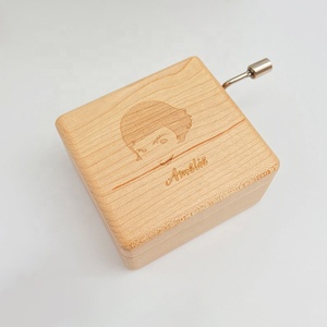 Ever Bright Logotipo personalizable Caja <span class=keywords><strong>de</strong></span> madera <span class=keywords><strong>de</strong></span> arce macizo Patrón cuadrado Función <span class=keywords><strong>de</strong></span> manivela Canción <span class=keywords><strong>de</strong></span> feliz cumpleaños para cumpleaños <span class=keywords><strong>Navidad</strong></span> - Product Image 2