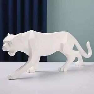 Venta al por mayor de lujo Pantera Negra resina Decoración de mesa escultura personalizada decoración del hogar estatua de leopardo figurita para Animal - Product Image 4