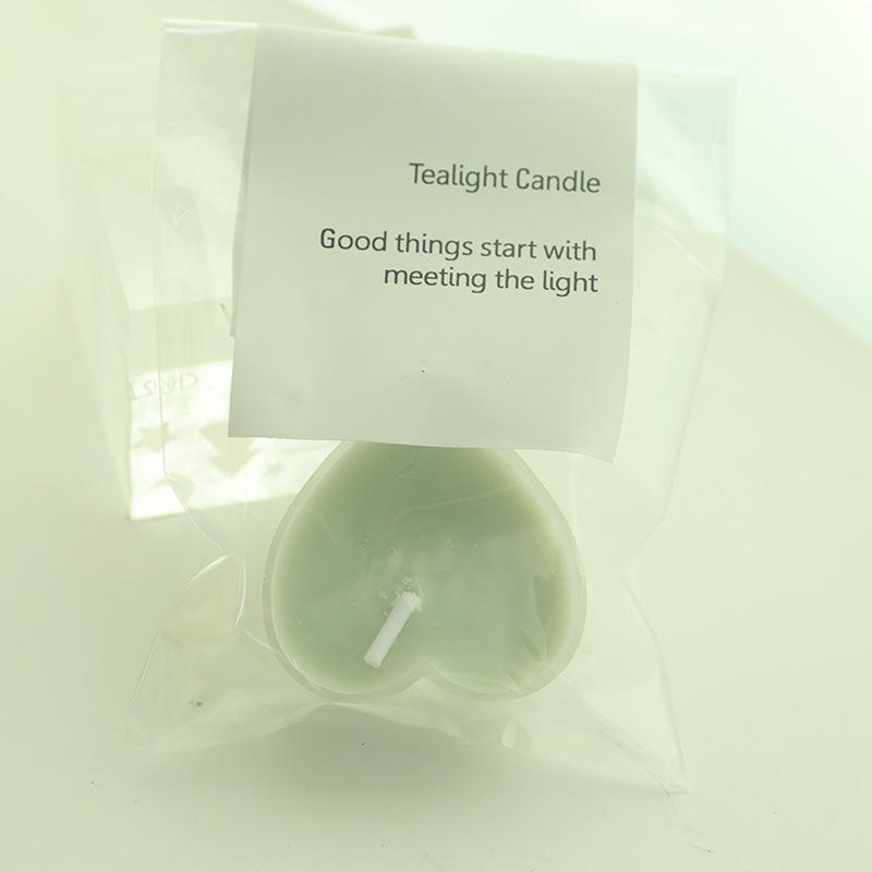 สีเขียวอ่อน