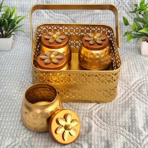 Boîte à fruits secs en métal peu encombrante avec panier offrant un rangement pratique pour les collations aux fruits secs et plus encore - Product Image 1