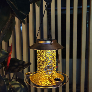 Lanterne de jardin suspendue extérieure décor métallique mangeoire solaire pour oiseaux sauvages avec 3 distributeurs d'eau - Product Image 4